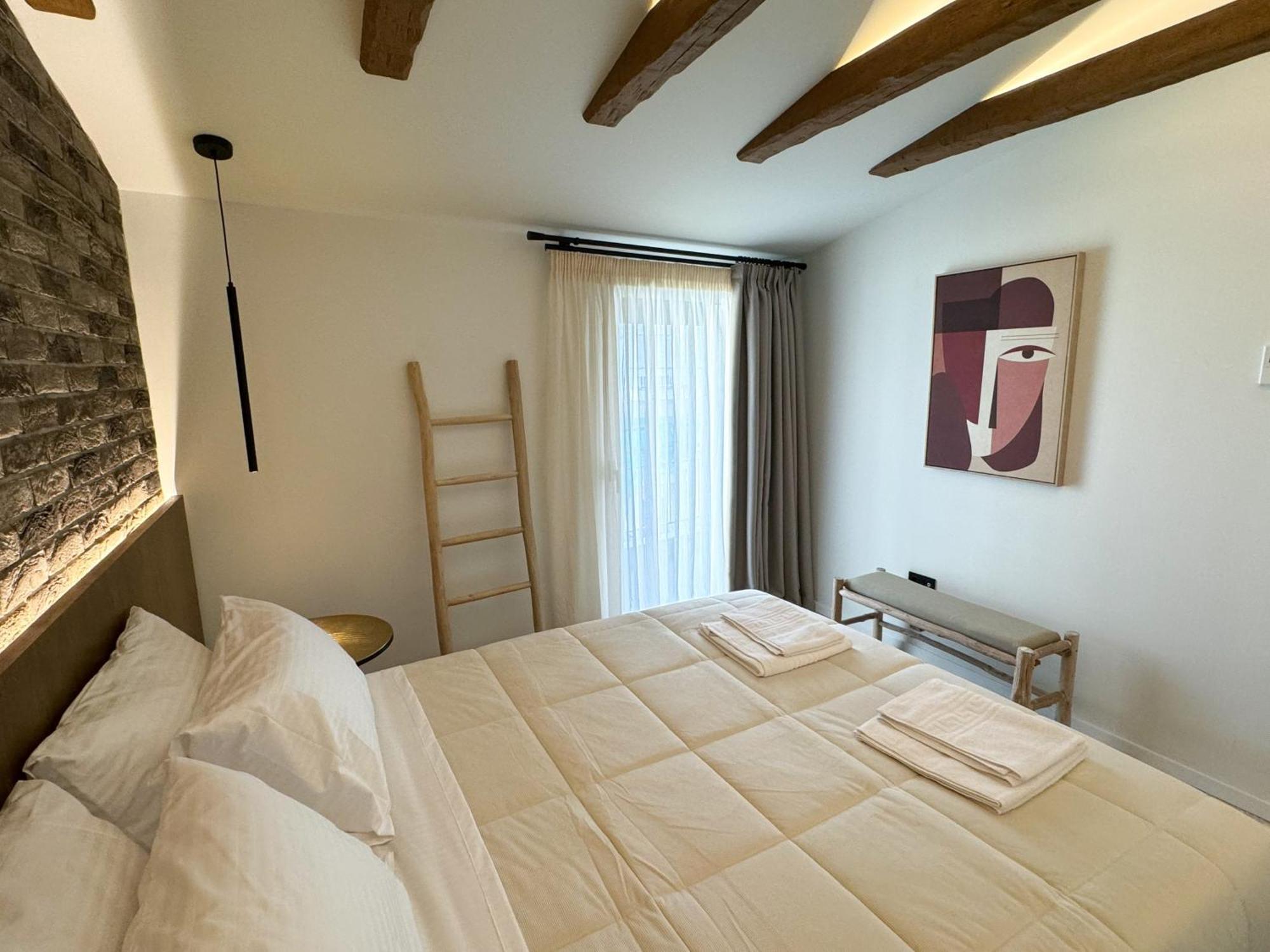 Апартаменты Urban Gem In The Heart Of Naoussa A Stylish Escape Науса-Иматьяс Экстерьер фото