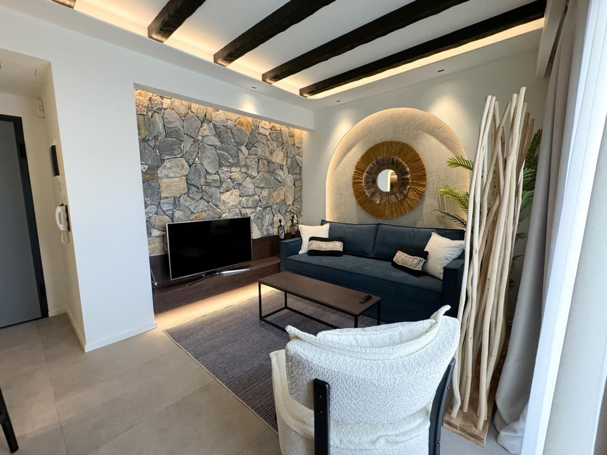 Апартаменты Urban Gem In The Heart Of Naoussa A Stylish Escape Науса-Иматьяс Экстерьер фото