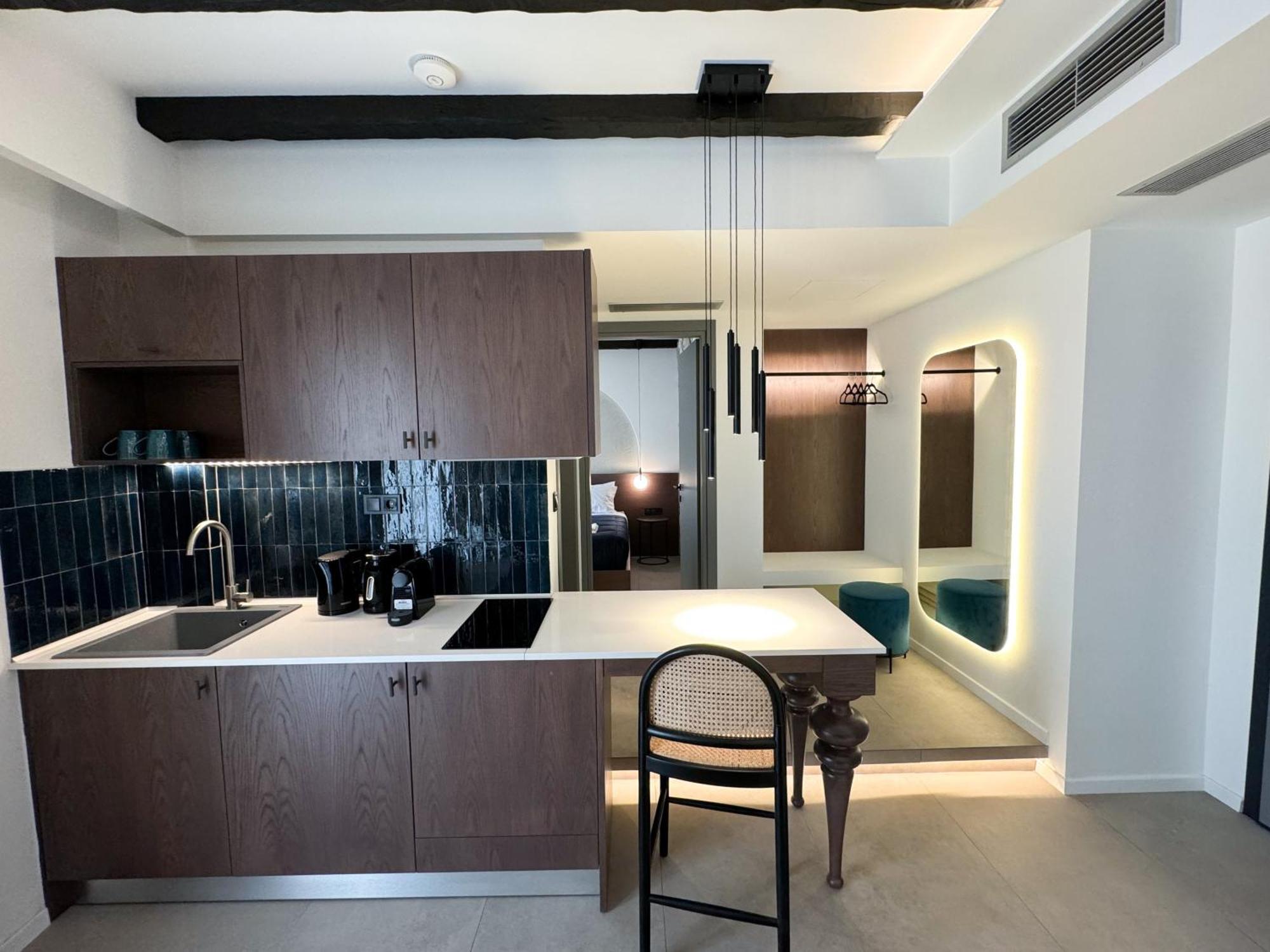 Апартаменты Urban Gem In The Heart Of Naoussa A Stylish Escape Науса-Иматьяс Экстерьер фото
